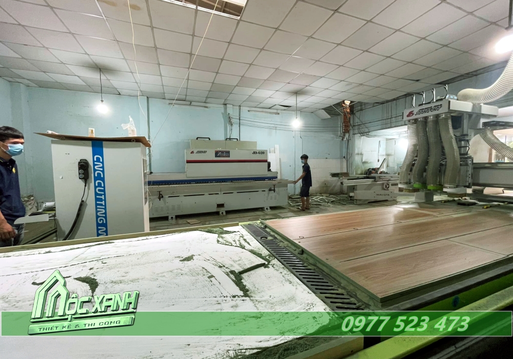 Tủ quần áo gỗ có kệ tiện lợi