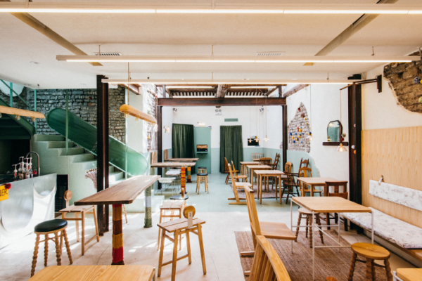 Thiết kế quán cafe diện tích 60m2 nhẹ nhàng và tinh tế
